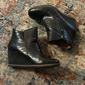 SOUL Naturalizer Black Croc Wedge Boots